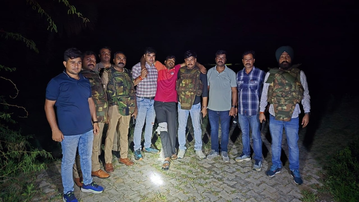 महिला की हत्या के आरोपी का झांसी में एनकाउंटर. (Photo: ITG)