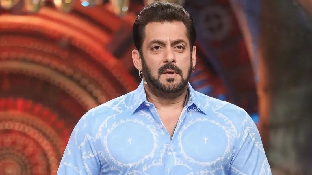 बिग बॉस 19 में लगेगी 'संसद', वायरल हो रही तस्वीरें, क्या सामने आ गई घर की पहली झलक?