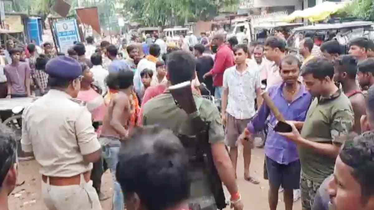 Muzaffarpur fight between two parties over demanding outstanding money