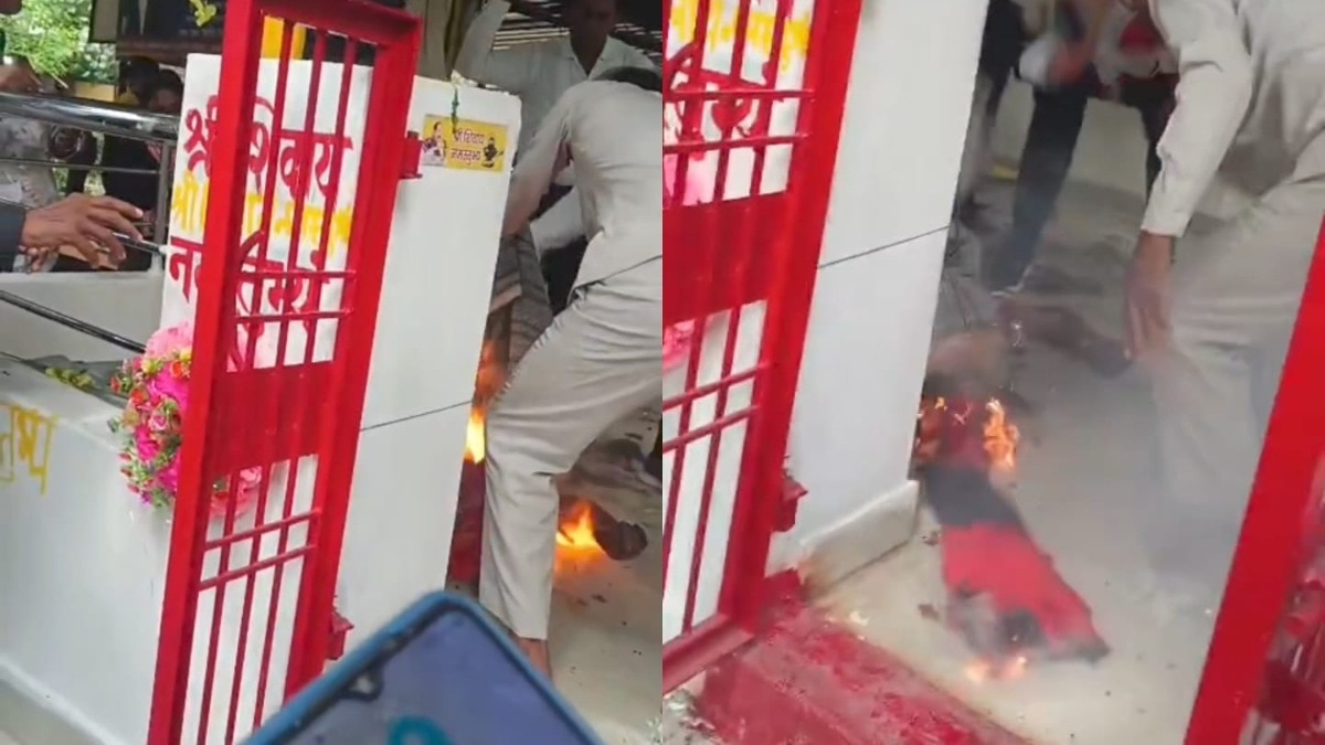 आहत बुजुर्ग ने किया आत्मदाह का प्रयास.(Photo: Roushan Kumar/ITG)