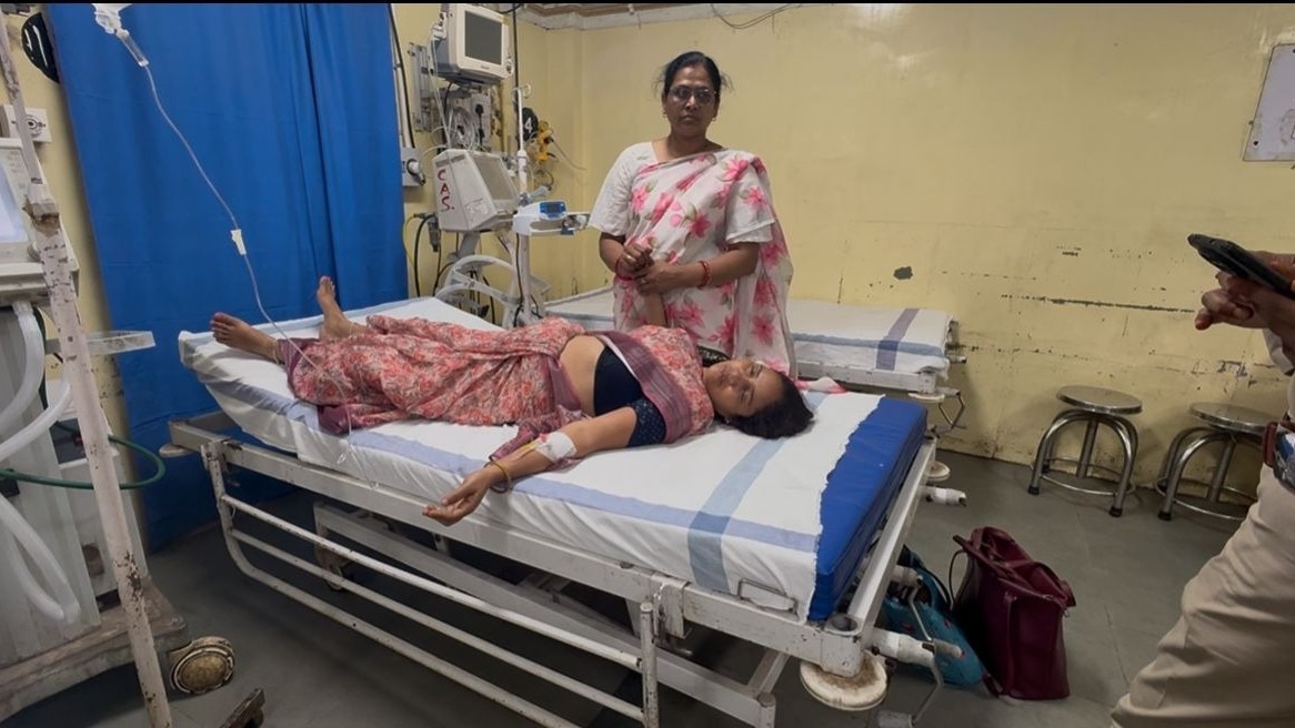  महिला एस्पताल में भर्ती.(Photo: Sumi/ITG)