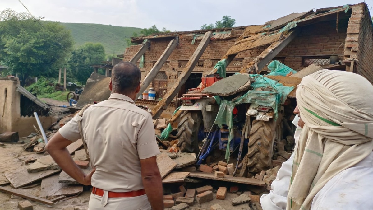 7 लोग मलबे में दबे