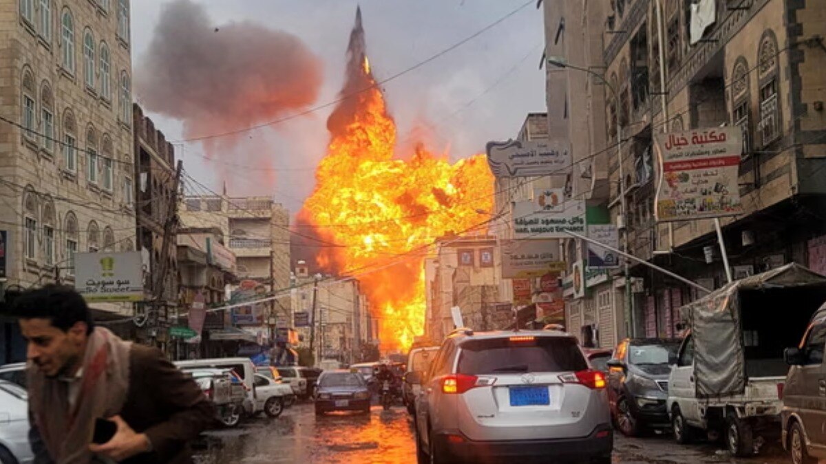 इजरायल ने हूती विद्रोहियों पर दागी मिसाइलें. (Photo: Reuters)