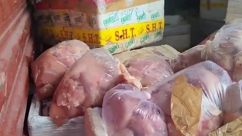 कश्मीर के रेस्टोरेंट में खराब मीट को लेकर बवाल (Photo: Meer Fareed/ITG)