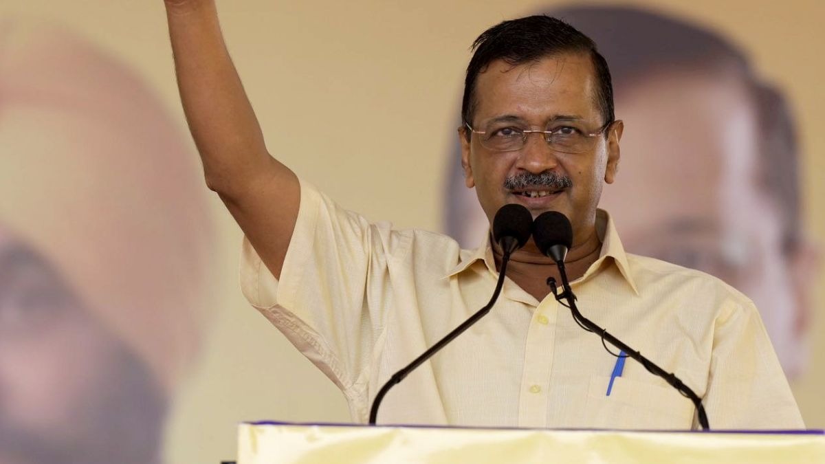 अरविंद केजरीवाल ने पीएम मोदी से कहा कि अमेरिका के दबाव में नहीं आएं. (Photo: Reuters)