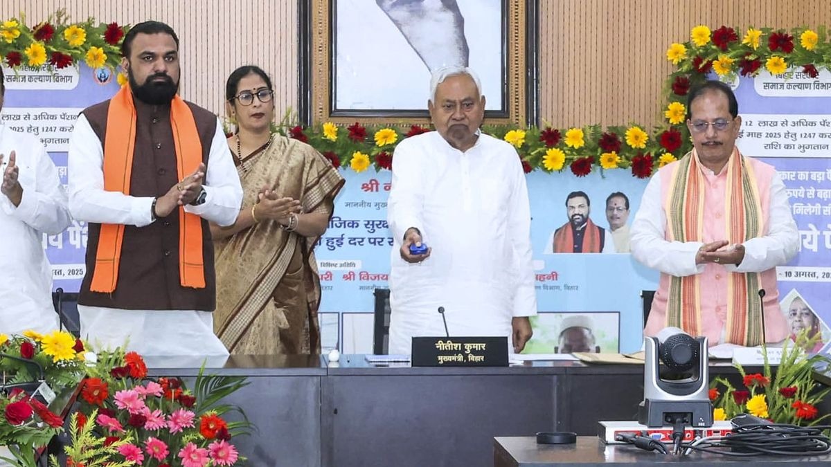 बिहार के CM नीतीश कुमार, डिप्टी सीएम सम्राट चौधरी और डिप्टी सीएम विजय सिन्हा. (Photo: ITG)