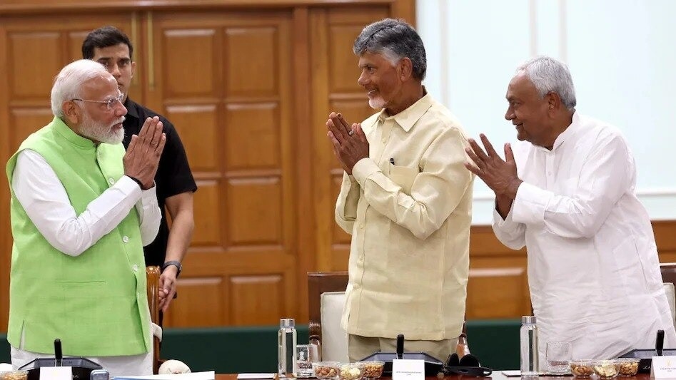 NDA सरकार से सर्वे में 52% भारतीय संतुष्ट, जानें- सबसे बड़ी उपलब्धि और विफलता किसे बताया