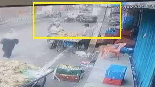 दिल्ली: बाइक से टकराई ई-रिक्शा, आठ साल की बच्ची की मौत, चालक फरार