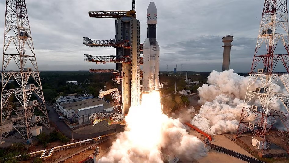 NCERT की किताब में ISRO मिशन की तस्वीरें शामिल की गई हैं. (Photo: ISRO)