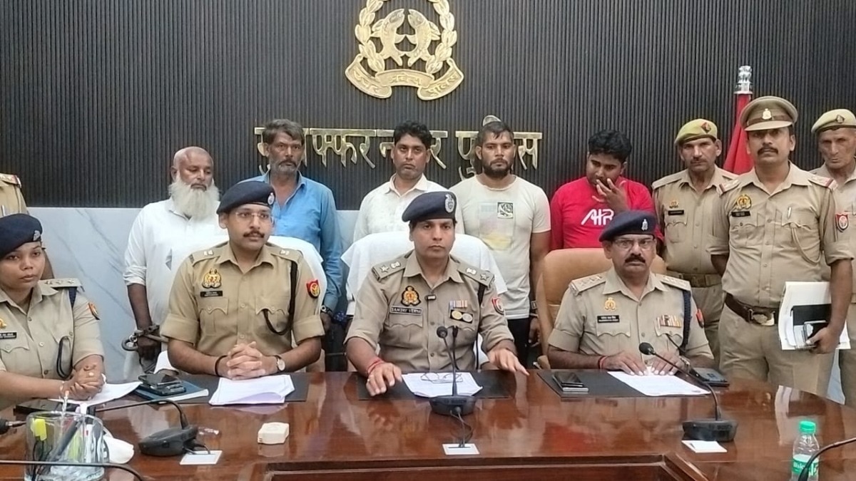 मुजफ्फरनगर पुलिस ने नरेंद्र शर्मा का धर्मांतरण करने वालों को गिरफ्तार कर लिया (Photo: ITG)