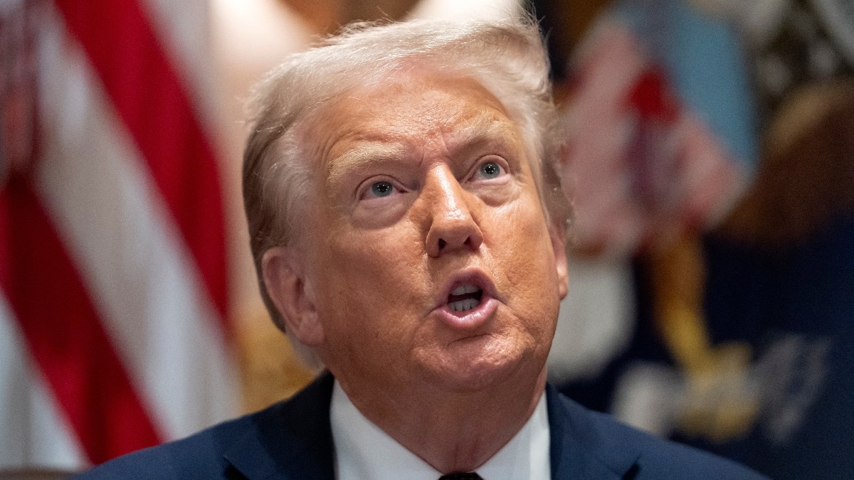 ट्रंप ने 4.5 अरब डॉलर की विदेशी फंडिंग पर लगाई रोक, खुद की पार्टी के सांसदों ने बताया गैरकानूनी