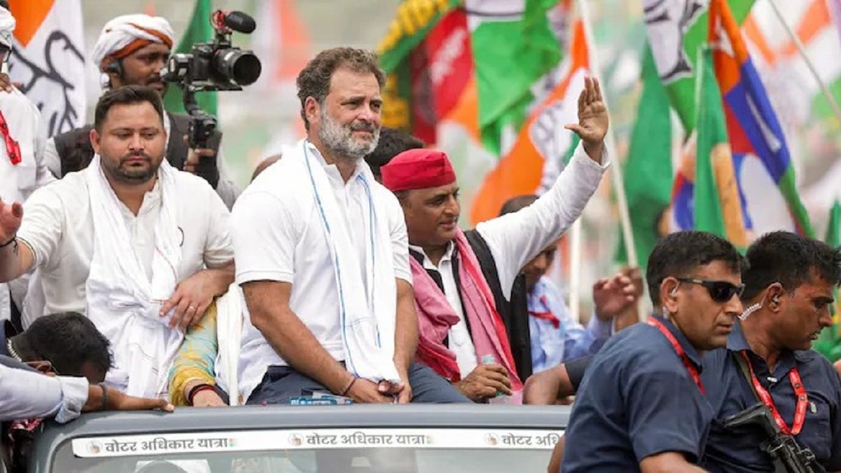 आरा में तेजस्वी यादव ने नीतीश सरकार को जमकर घेरा- (Photo: PTI)