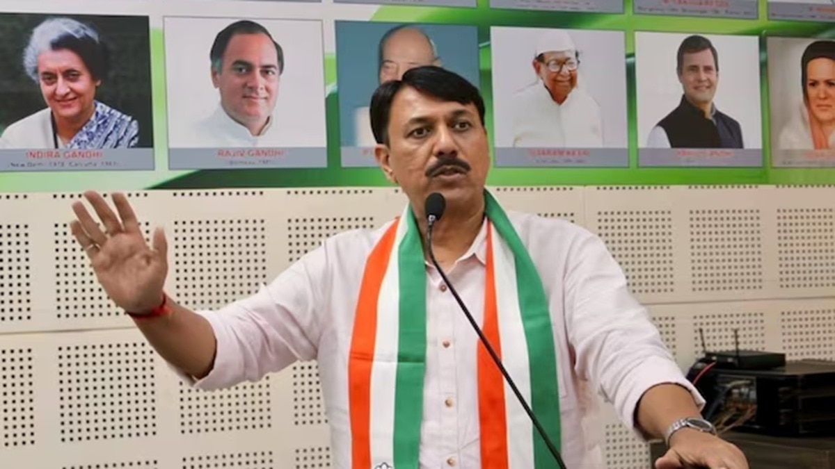 गुजरात कांग्रेस अध्यक्ष अमित चावड़ा ने राज्य में वोट चोरी होने का दावा किया है. (Photo: X@INCGujarat)