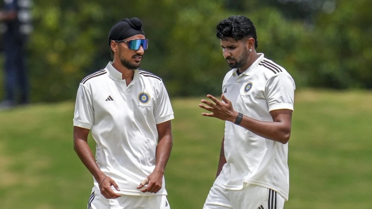 दलीप ट्रॉफी की पिचों पर उठे सवाल... बल्लेबाजों की चांदी, गेंदबाज परेशान, क्या ऐसे होगी टेस्ट मैचों की तैयारी?