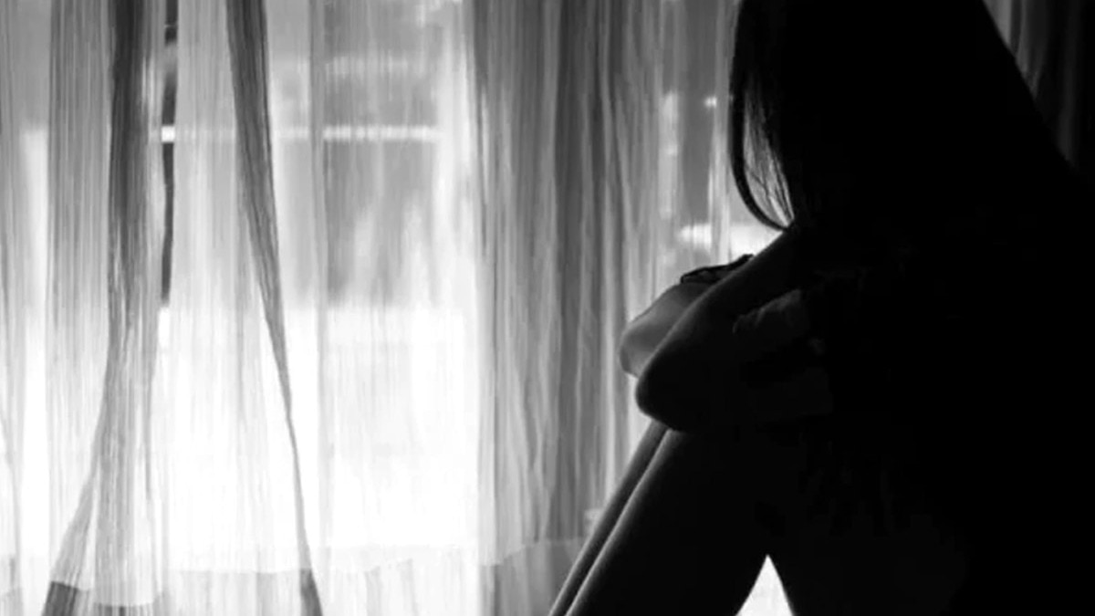 खुद को सरकारी अधिकारी बताकर दोस्ती की-  (Photo: Representational)