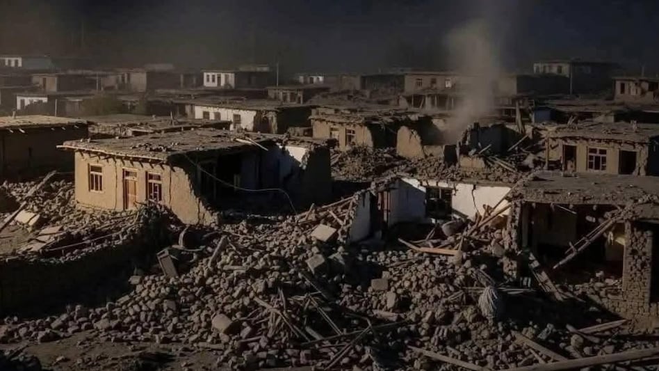 अफगानिस्तान में भूकंप से तबाही! मलबे में तब्दील हुए घर, अब तक 9 की मौत... दिल्ली-NCR तक हिली धरती - afghanistan earthquake 6 0 magnitude tremors felt delhi ncr ntc - AajTak