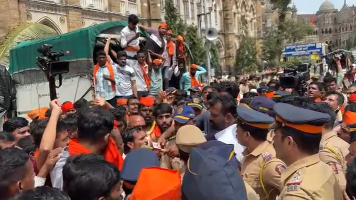 मराठा आंदोलन: आजाद मैदान में पुलिस का एक्शन शुरू. (Photo: ITG)