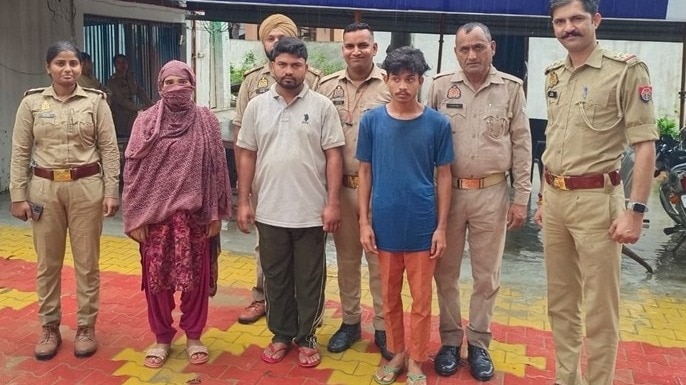 पुलिस गिरफ्त में गुलफाम हत्याकांड के आरोपी. (Photo: Mohd. Usman Chaudhary/ITG)