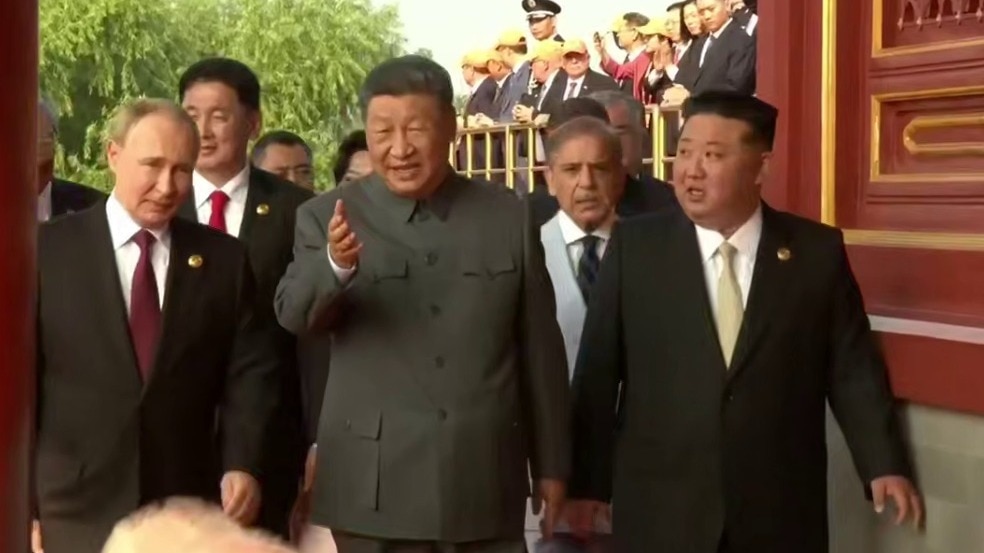 चीन ने तियानमेन स्क्वायर पर मिलिट्री डे परेड का आयोजन किया है. (Photo- Screengrab)