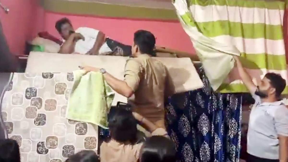 कैश खान को जिला बदर किया गया था.(Photo:Screengrab)