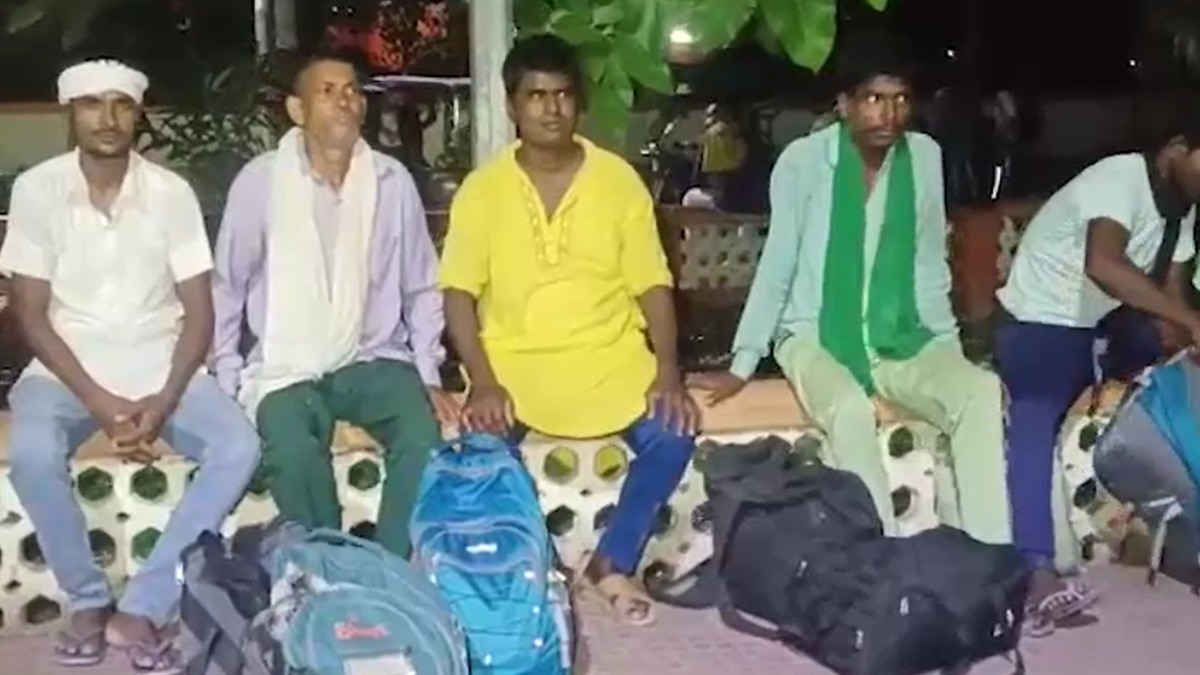 पंजाब से बिहार लौटे मजदूर. (Photo: ITG)