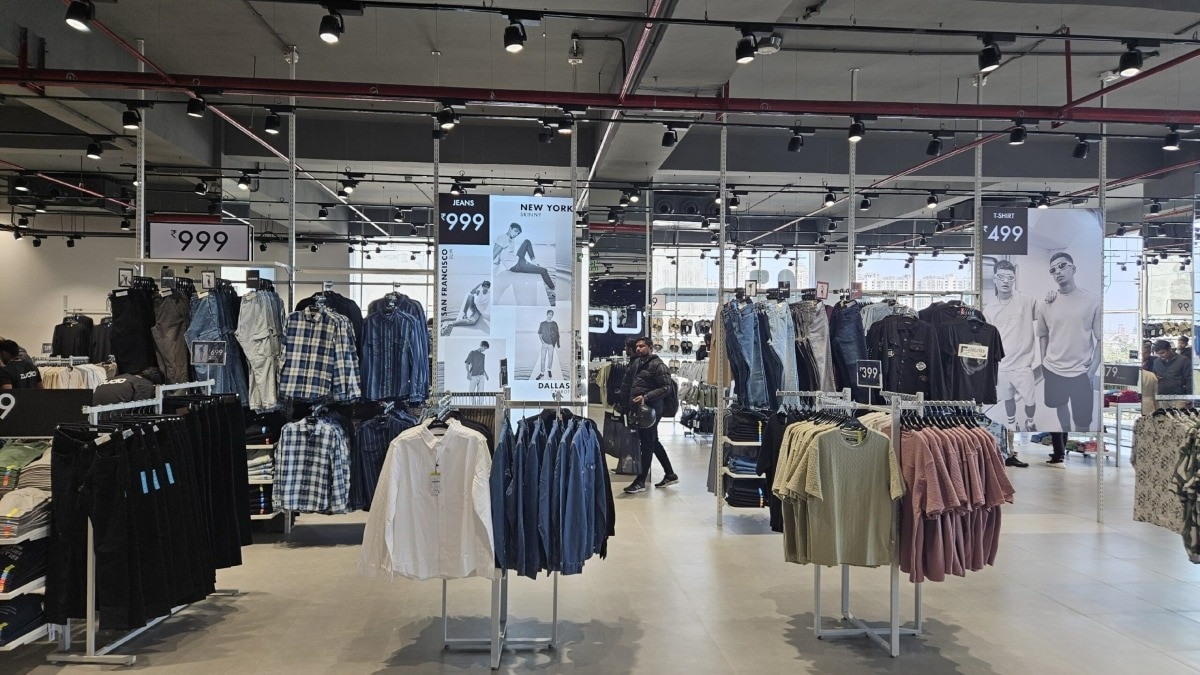 जीएसटी कट के बाद कितने सस्‍ते हो जाएंगे कपड़े-जूते. (Photo: Social Media)