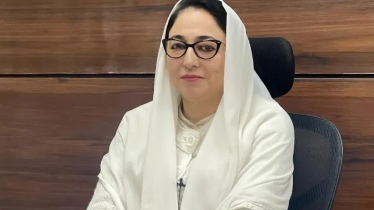 दरख्शां अंद्राबी ने नेमप्लेट के साथ तोड़फोड़ के बाद कई आरोप लगाए थे. (File Photo)