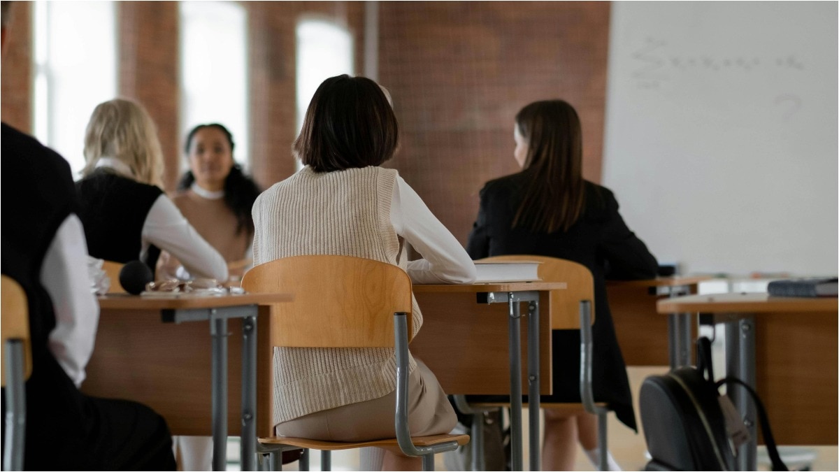 खबरें ये भी हैं कि लंबे अवकाश के दौरान महिला ने एक मेडिकल स्टार्टअप भी शुरू किया था (Representational Image - AI) 