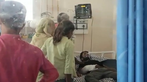 सौरव अस्पताल में भर्ती है. (Photo: Screengrab)