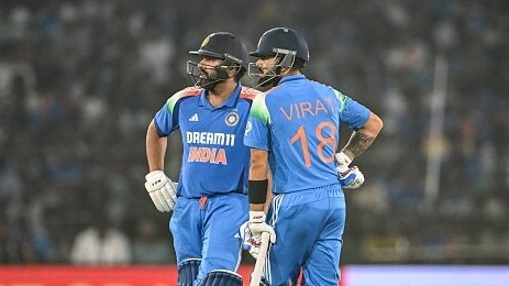 दिनेश कार्तिक की प्लेइंग-11 में विराट कोहली और रोहित शर्मा भी शामिल (Photo: AFP)