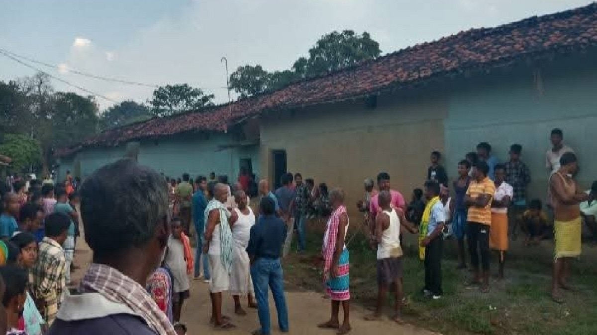 अंतिम संस्कार में नहीं पहुंचने पर शक गहरा गया. (Photo: Sithun Modak/ITG)