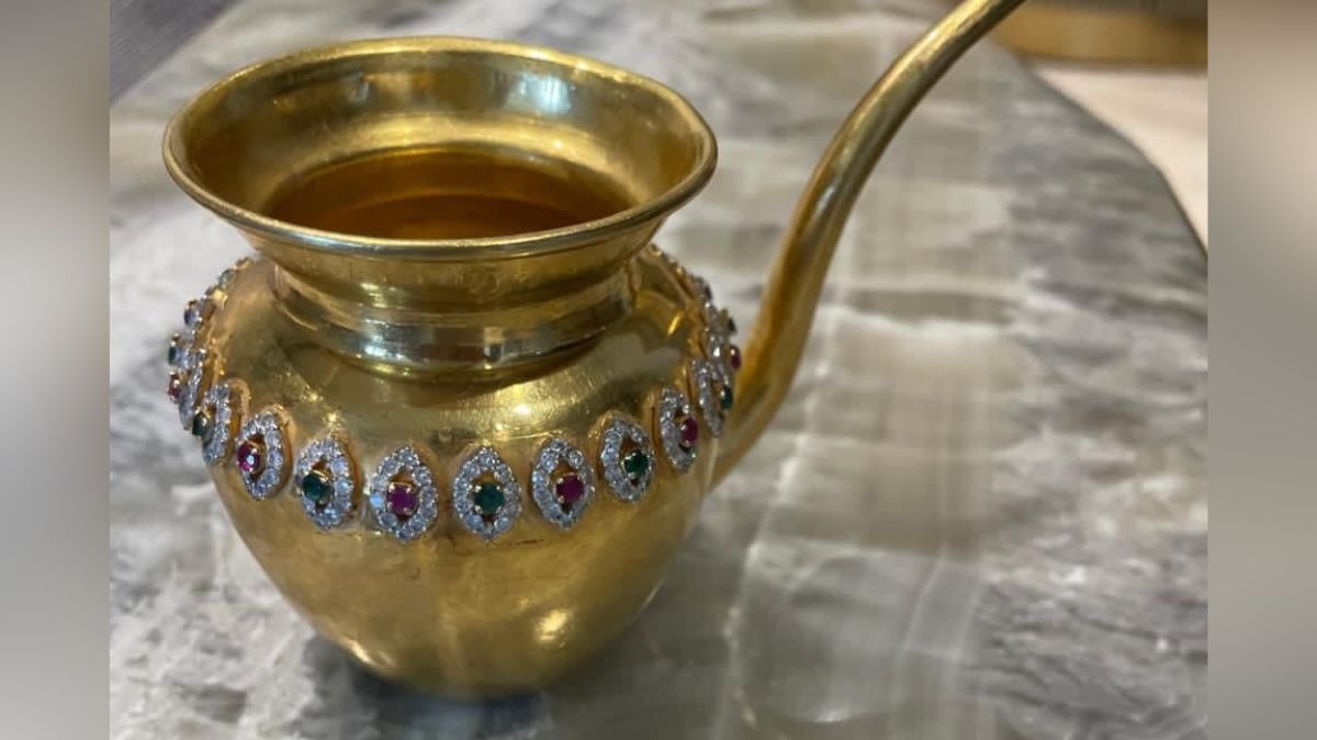 760 ग्राम गोल्ड, 150 ग्राम हीरे-पन्ना और फिर चोरी... कीमती रत्नों से जड़े एक करोड़ के कलश की कहानी