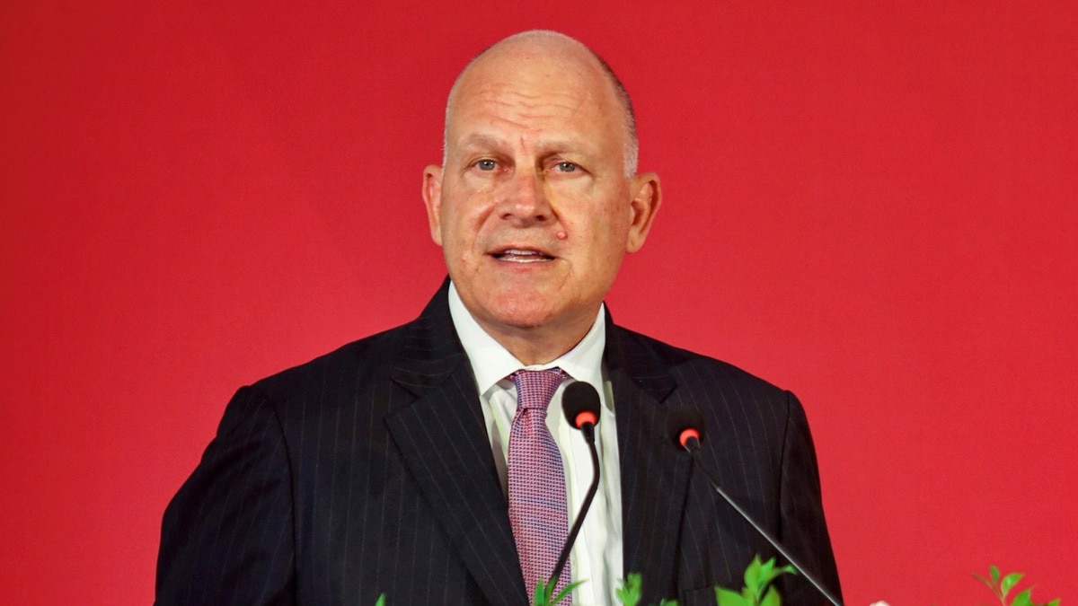 कैंपबेल विल्सन ने कहा कि समय पर उड़ान और ग्राहक संतोष में सुधार हुआ (Photo: PTI)