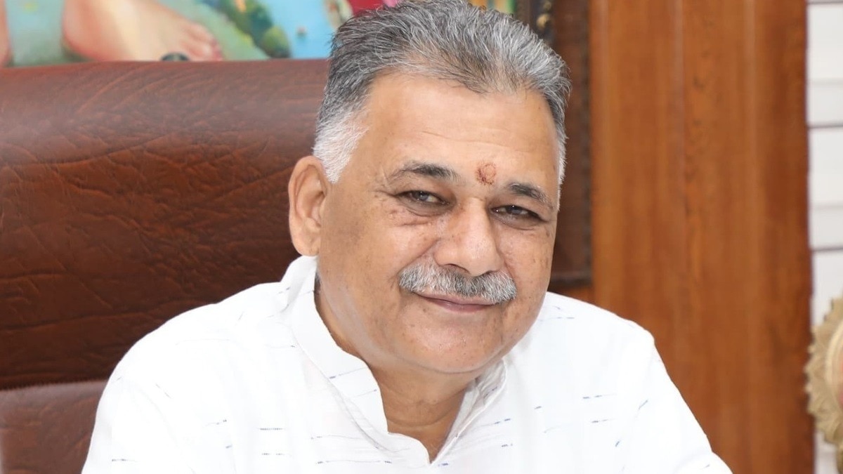 मंत्री परमार बोले- इसी सत्र से पढ़ाई जाएंगी तमाम भाषाएं.(Photo:InderSinghParmar)