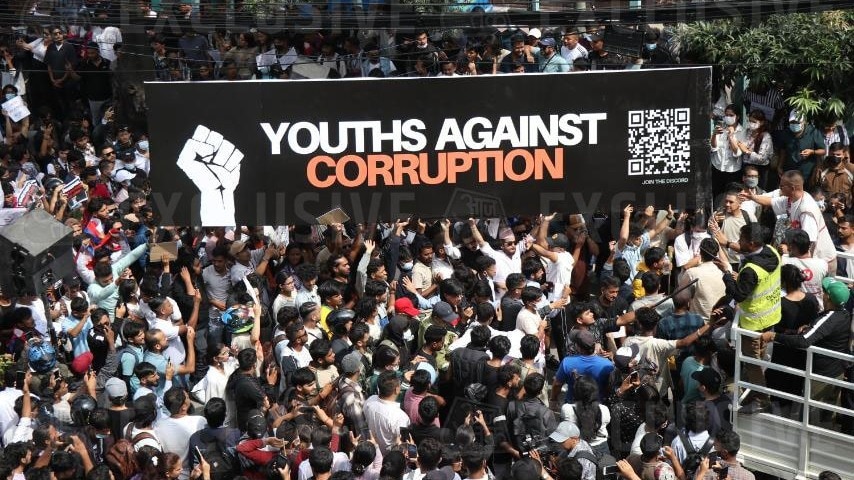 आधी से ज्यादा आबादी सोशल मीडिया पर एक्टिव… प्रदर्शन से जूझ रहे नेपाल में कितने यंग यूजर्स