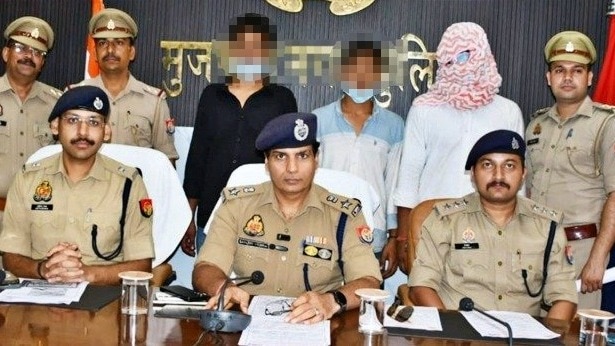 Muzaffarnagar Police arrested arms smugglers (Photo: Screengrab)