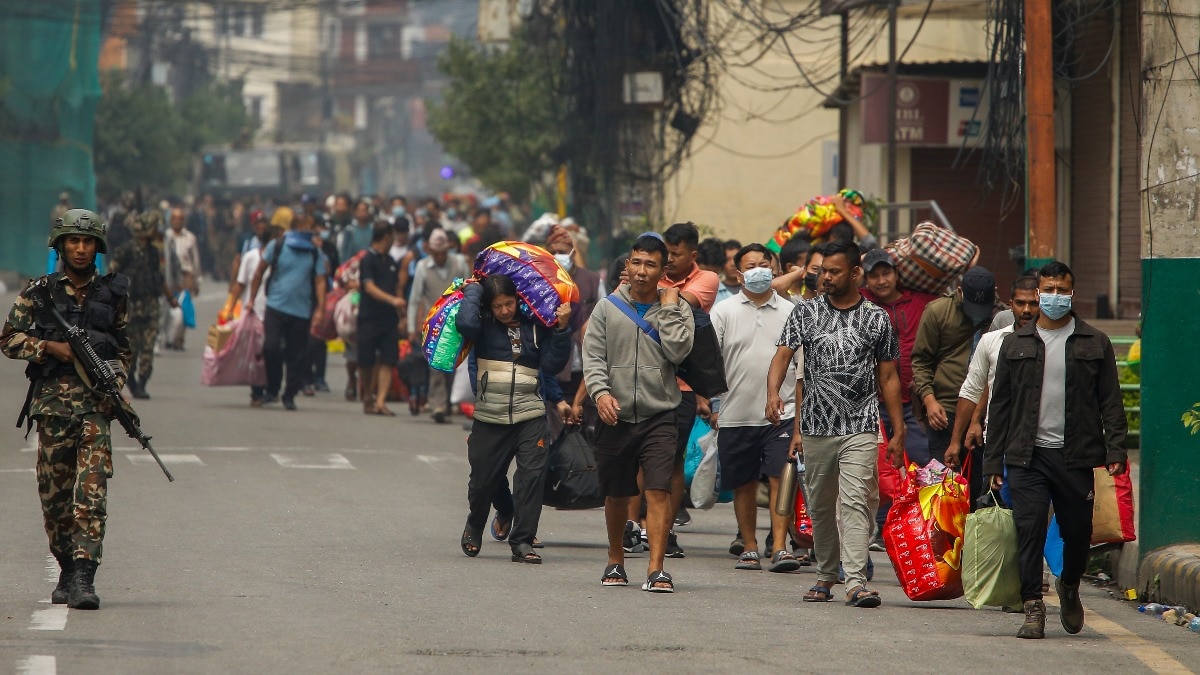 संसद भंग करने की मांग के बीच नेपाल में 25 से ज्यादा जेलों से भागे हजारों कैदी (फोटो- PTI)