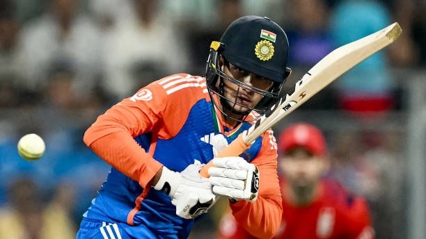 अभिषेक शर्मा ने टी20I में लक्ष्य का पीछा करते हुए पारी की पहली गेंद पर छक्का मारने का रिकॉर्ड बनाया है.(Photo, Getty)
