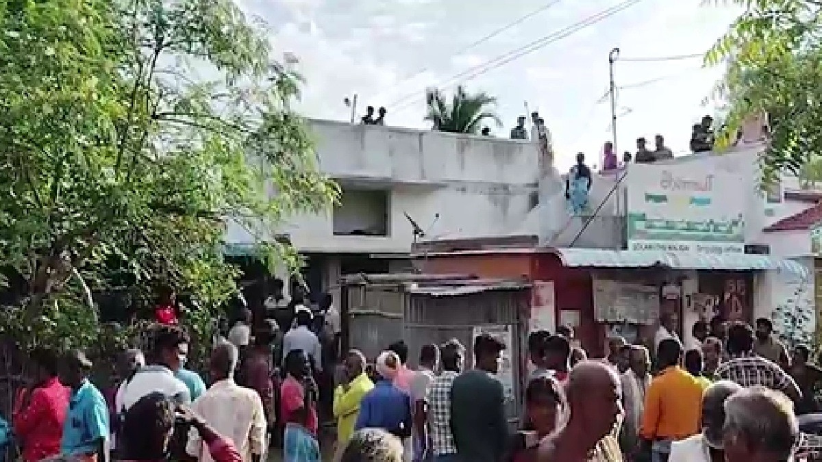 crowd near crime scene