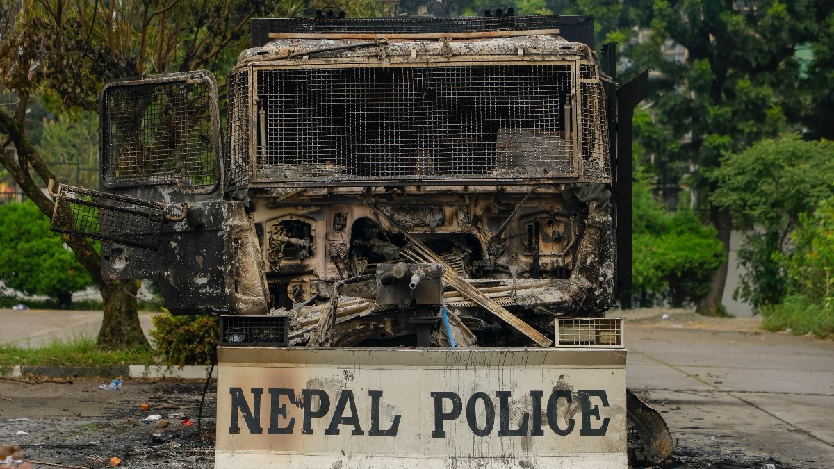 नेपाल में तख्तापलट के दो दिन बाद भी Gen-Z प्रदर्शनकारियों के बीच आम सहमति नहीं बन पाई है. कर्फ्यू लागू है. (Photo-PTI) 