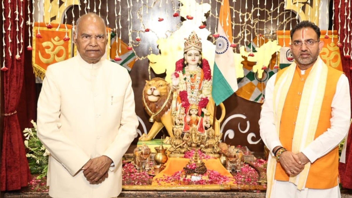 former President offered prayers Rashtra Mandir.