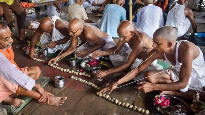 पितृ पक्ष में महादान पितृ दोष से भी दिलाता है मुक्ति (Photo: ITG)