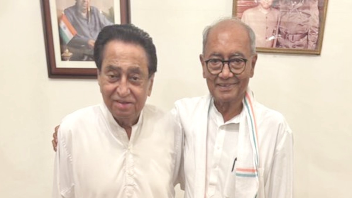 दिग्विजय ने शेयर की कमलनाथ के साथ तस्वीर.(Photo:x/@digvijaya_28)