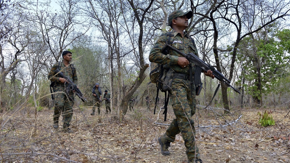 बीजापुर ऑपरेशन में सुरक्षाबलों को भारी हथियार मिले हैं (Photo-ITG)