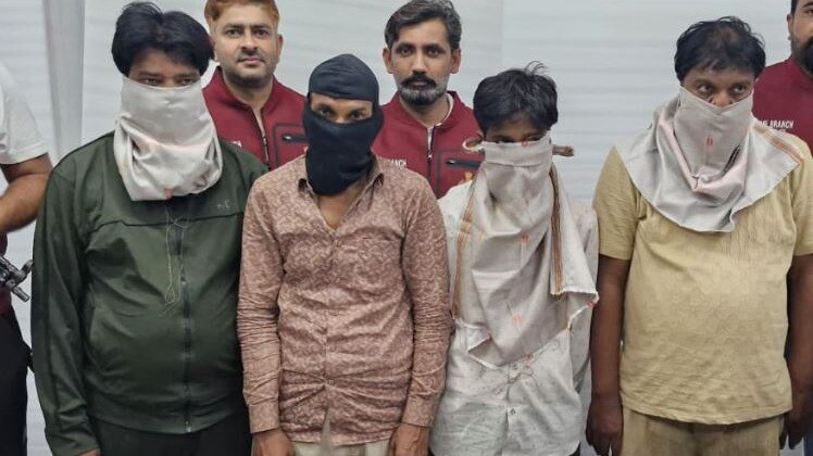 Delhi Police Busted Mobile Theft Gang