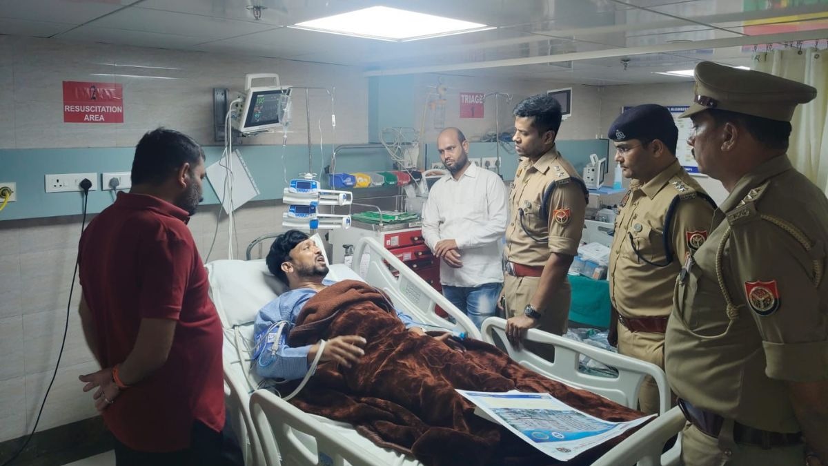 घायल युवक अस्पताल में कराया भर्ती. (Photo: ITG)