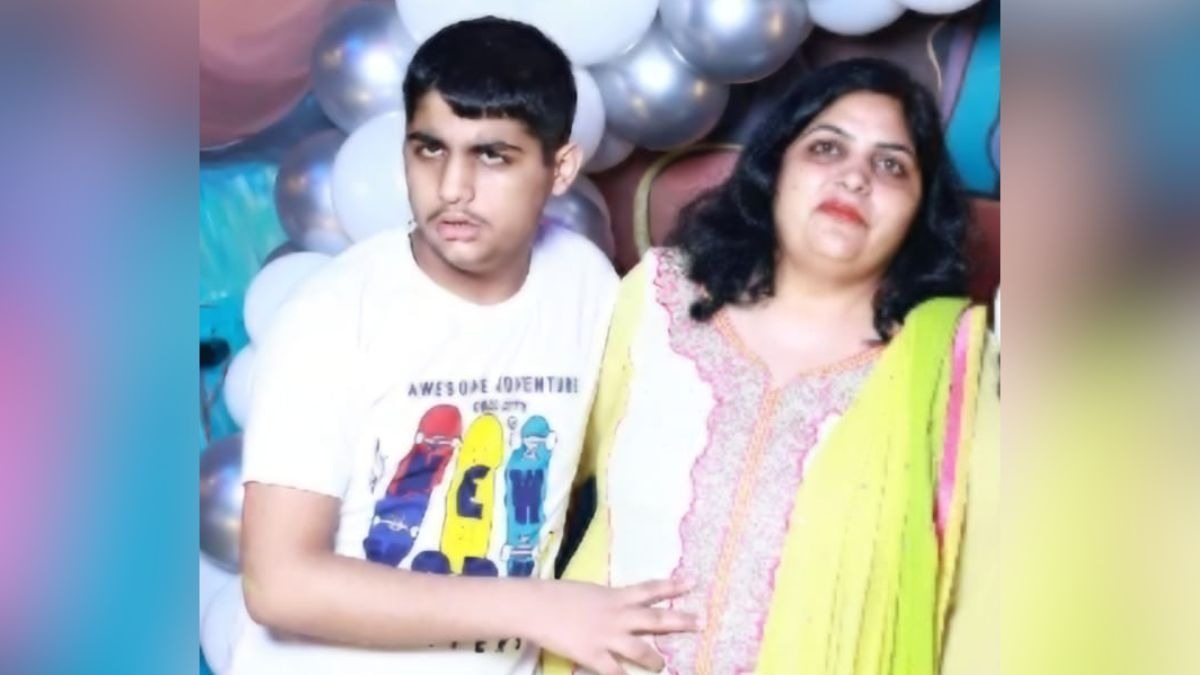 सीए की पत्नी ने बेटे संग लगाई छलांग. (File Photo: ITG)