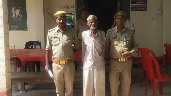 पुलिस ने आरोपी को किया गिरफ्तार (Photo: Screengrab)