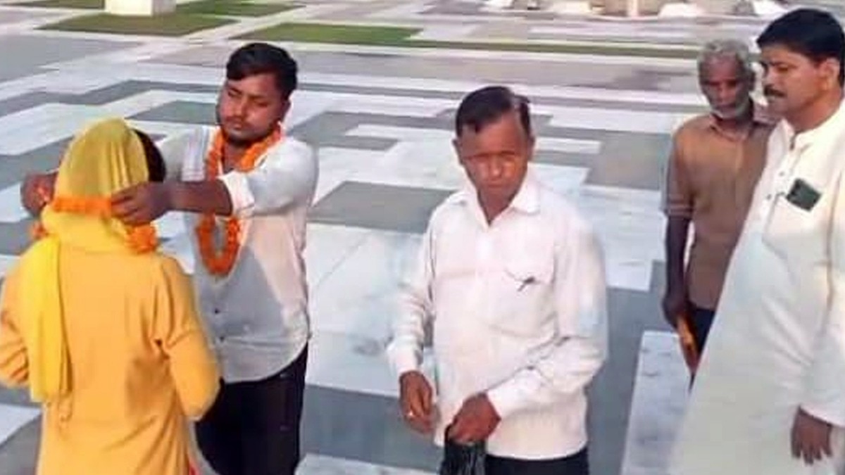 अमेठी में पति ने पत्नी की शादी उसके प्रेमी के साथ करा दी (Photo: ITG)