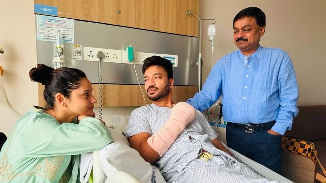 विक्की जैन को गंभीर चोट लगी है (Photos: Instagram @officialsandipssingh)